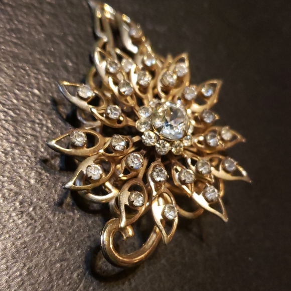 Vintage Brooch - Picture 2 of 5